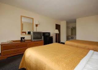 Hotel 6-oklahoma City, Ok - Bricktown