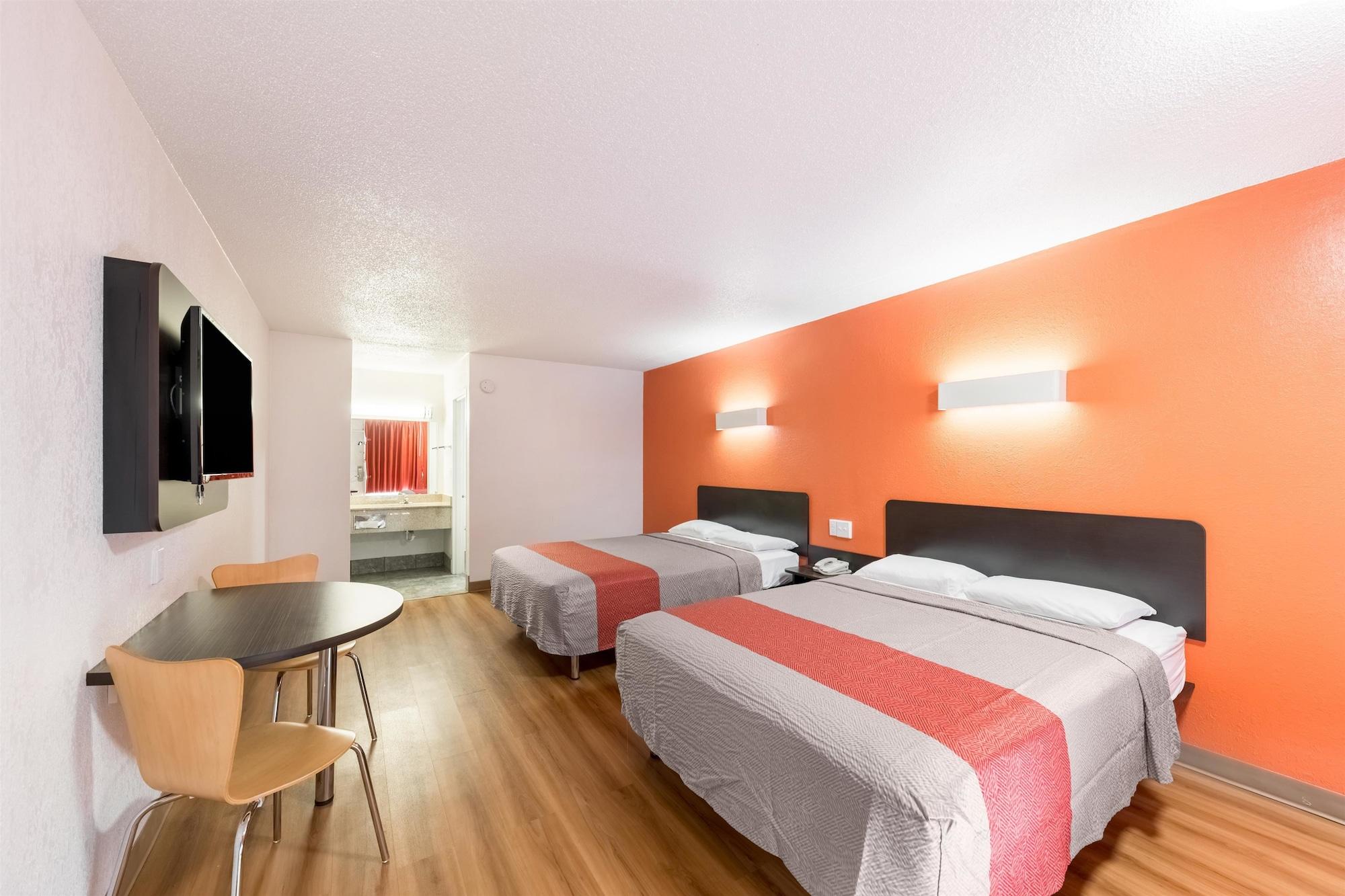 Hotel 6-oklahoma City, Ok - Bricktown Oklahoma City