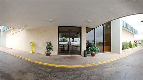 Hotel 6-oklahoma City, Ok - Bricktown 2*